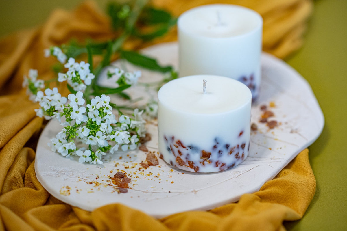TL Candles käsitööna valmistatud sojavahaküünal männilõhnaga