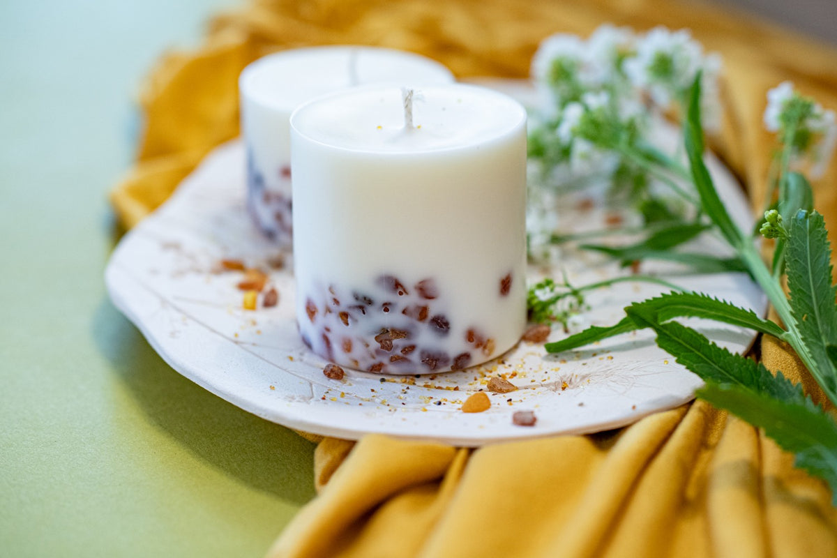 TL Candles käsitööna valmistatud sojavahaküünal männilõhnaga
