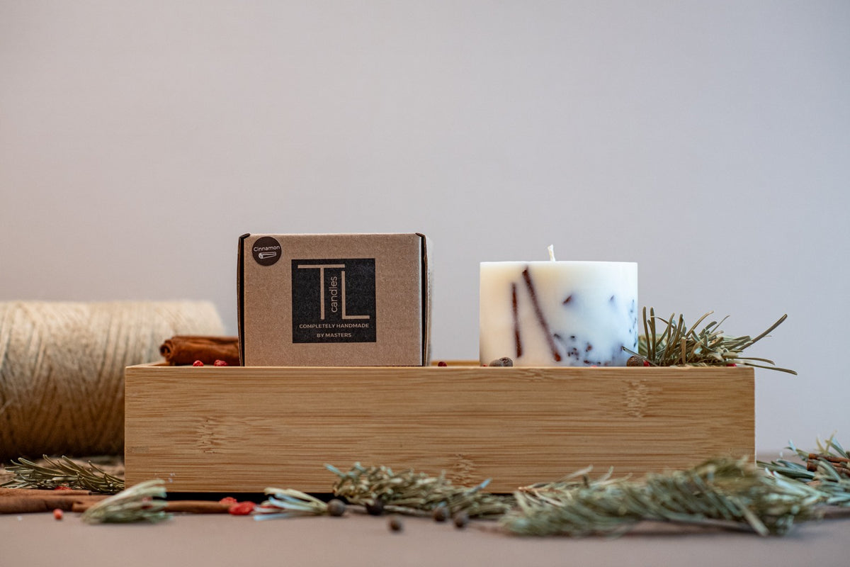 TL Candles käsitsi valmistatud sojavahaküünal lavendlilõhnaga - Lilla