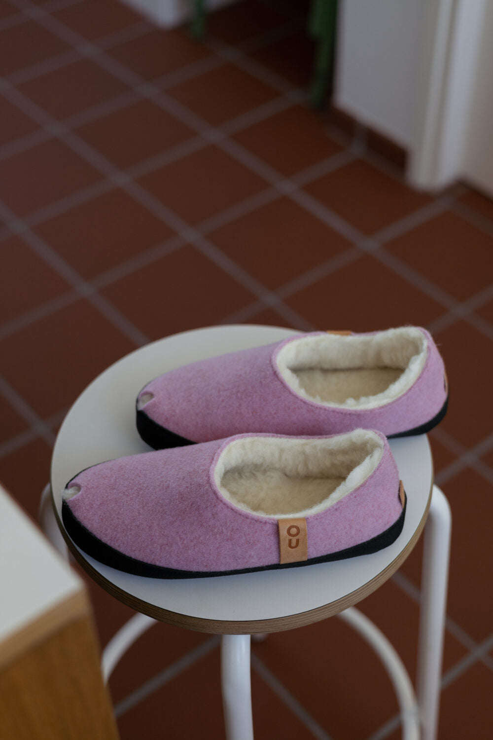 TOKU Budapest Slippers with Lambswool - Light Pink