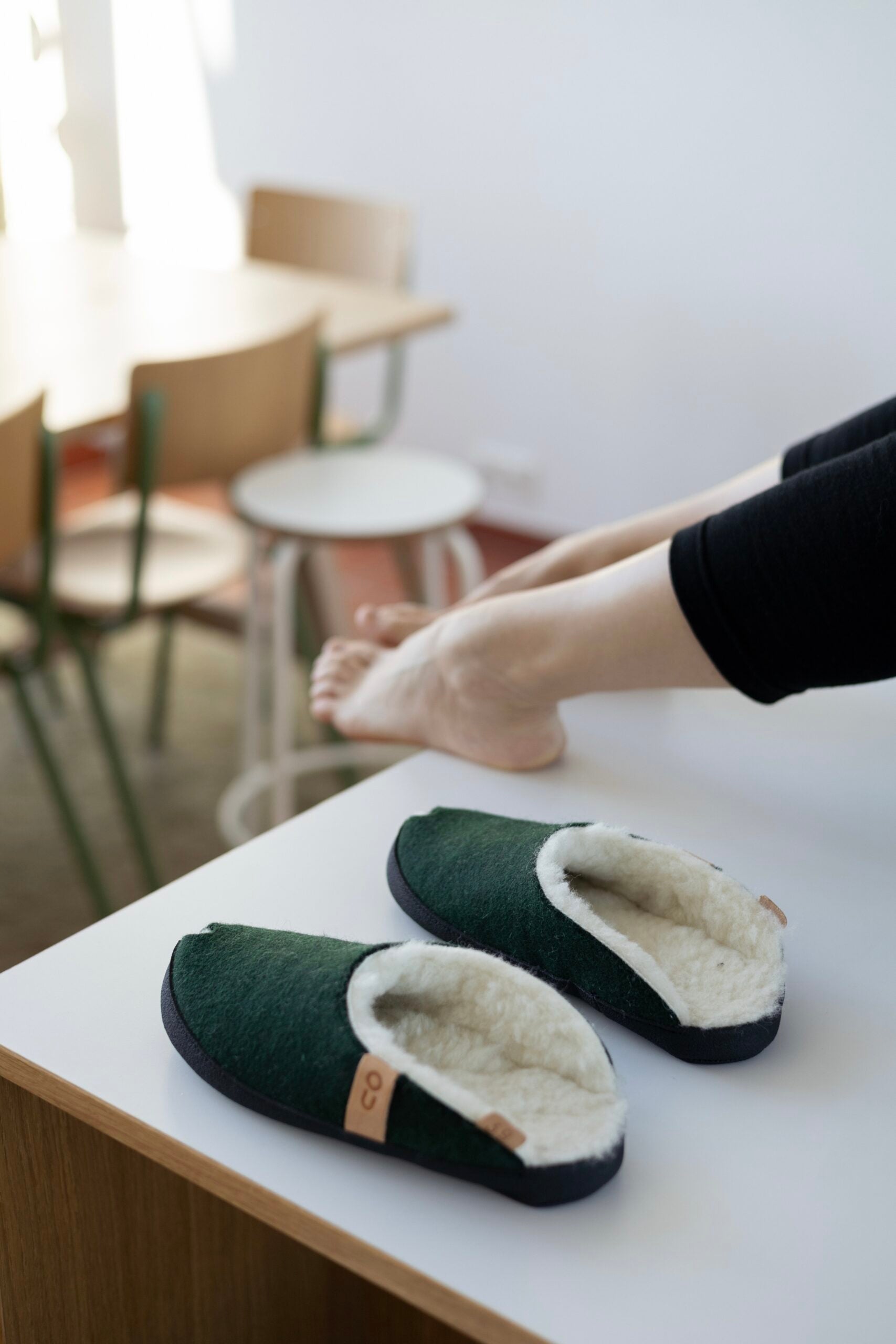 TOKU Brussels Slippers with Lambswool - Dark Green