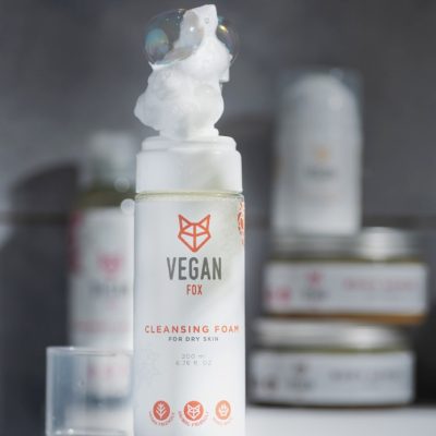 Vegan Fox kasvojen puhdistusvaahto rasvaiselle ja sekaiholle, 200 ml