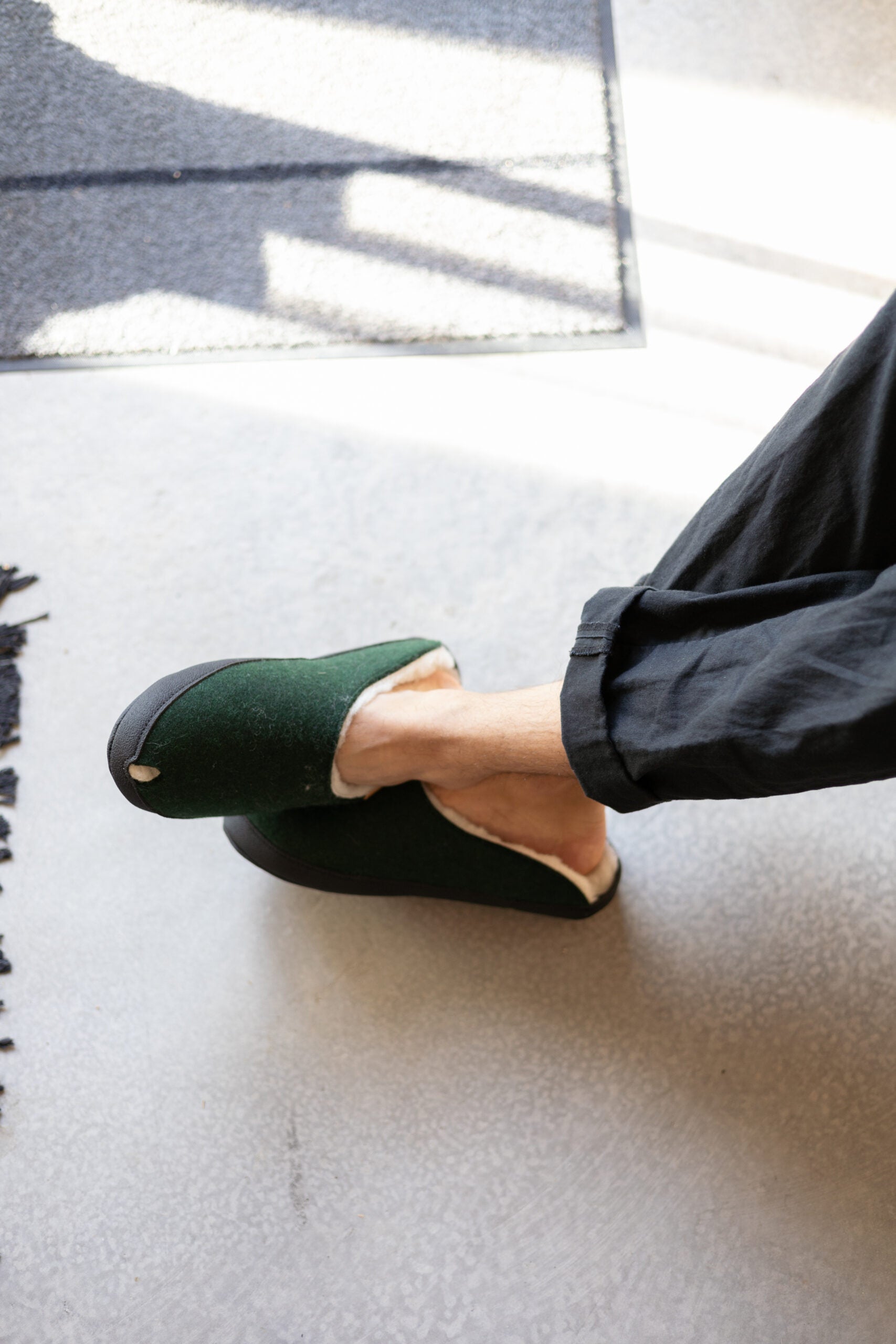 TOKU Brussels Slippers with Lambswool - Dark Green