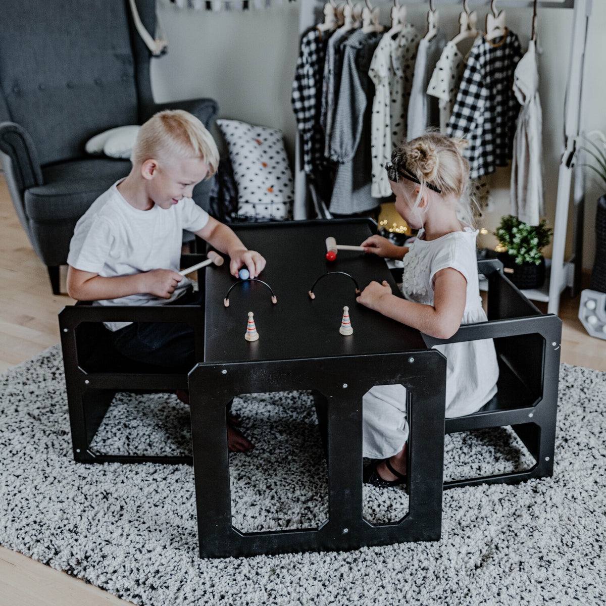 Montessori House Bed Montessori laua ja tooli komplekt - 2 tooliga