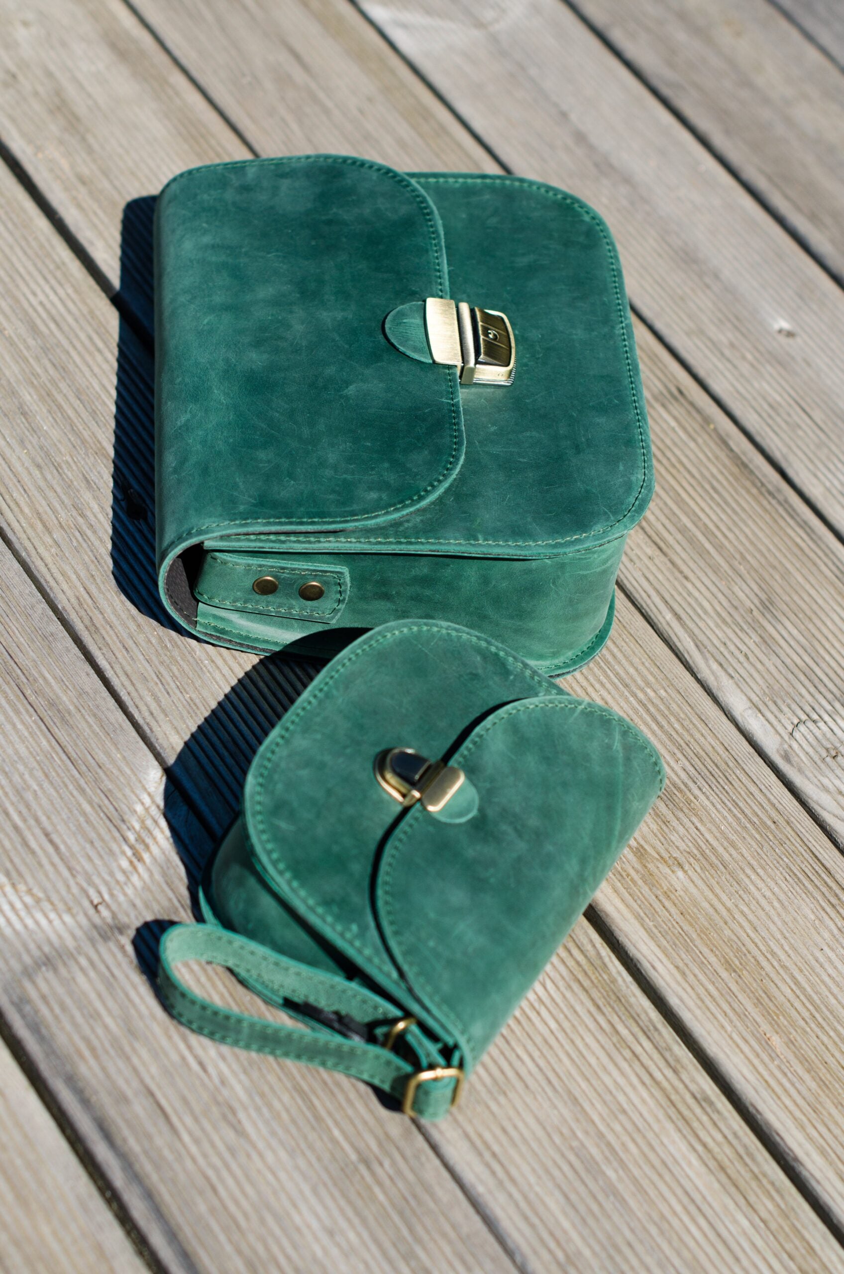 Natural Leather Saddle Bag Large – Green