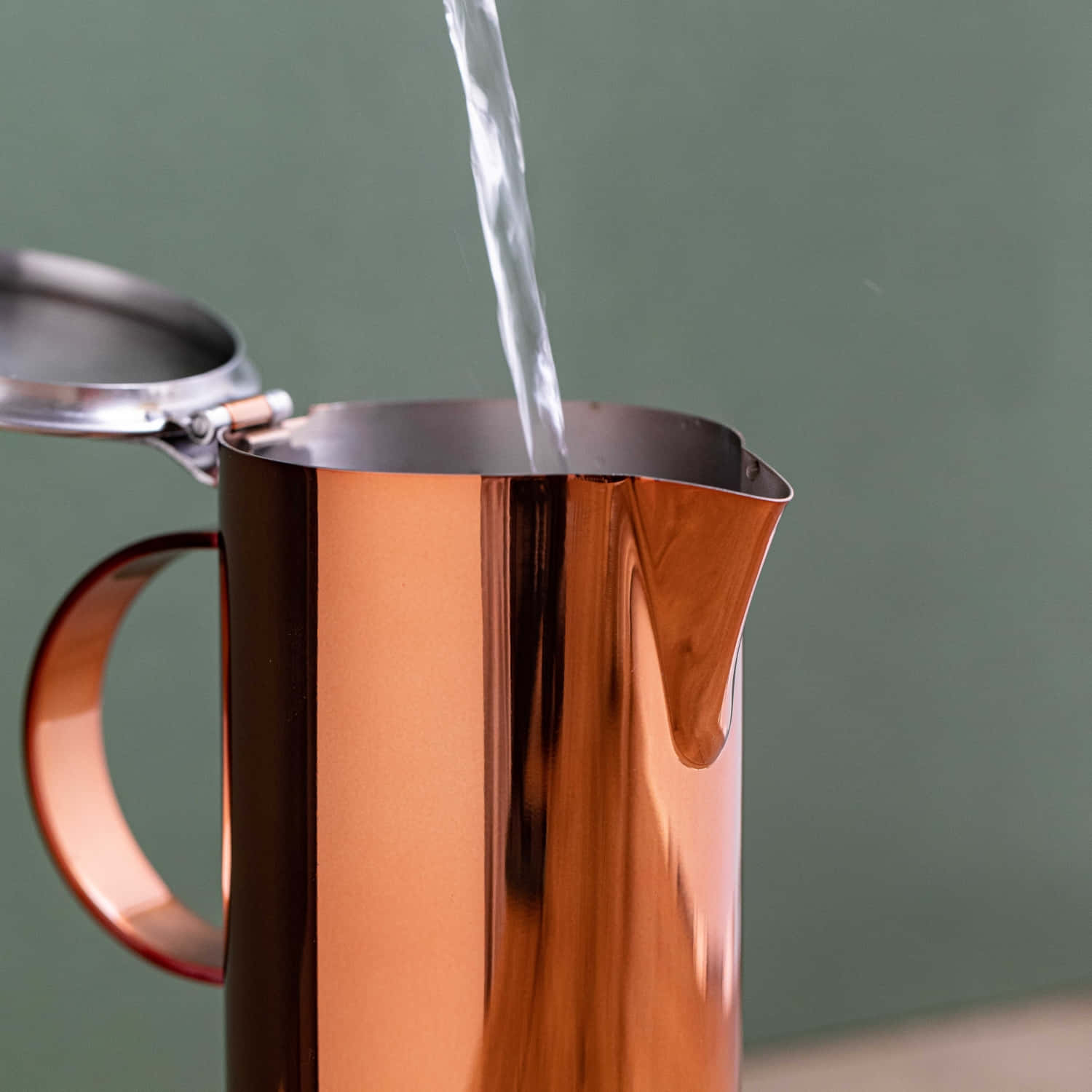 La Cafetière kiillotettu ruostumattomasta teräksestä valmistettu kupariliesi - 300 ml