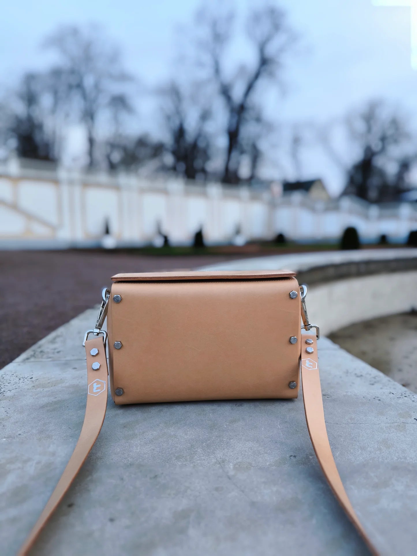 Jana Jaanson Design Nahast Käekott "Julia" - Beež, peenikese rihmaga