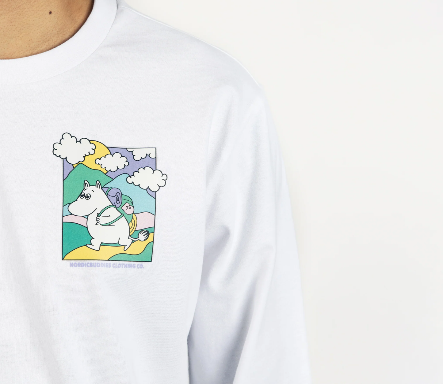 Moomin by NordicBuddies "Muumitrolli Seiklused" Pikkade Käistega Särk Unisex - Valge