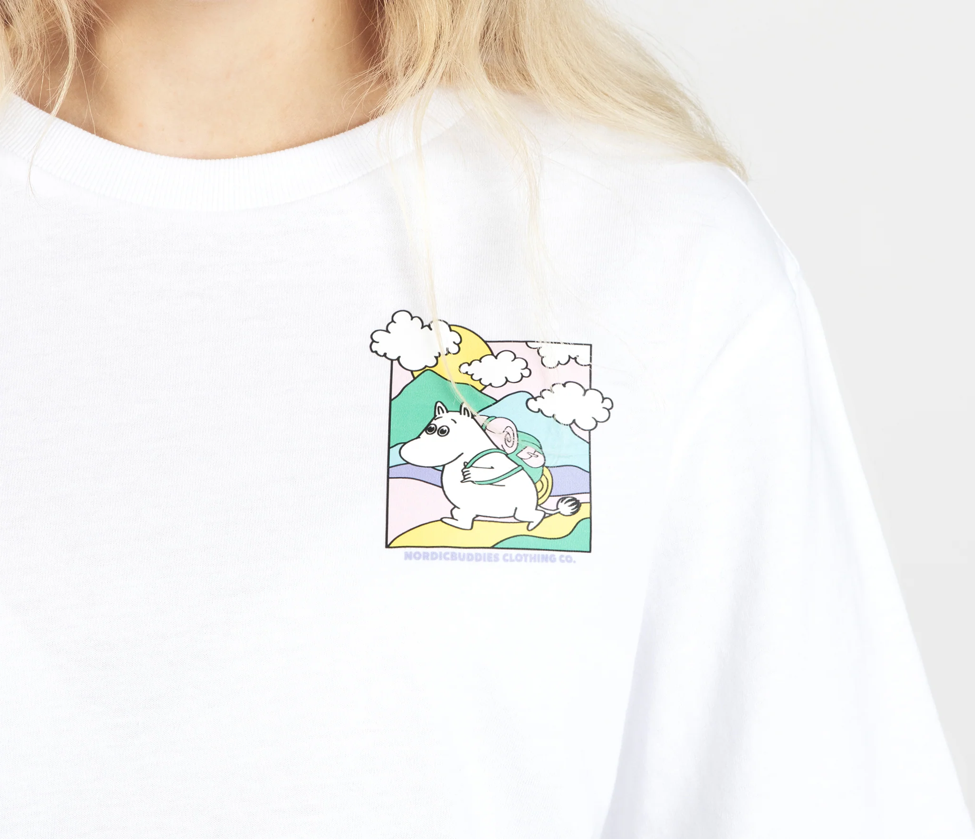 Moomin by NordicBuddies "Muumitrolli Seiklused" Igapäeva T-Särk Naistele - Valge