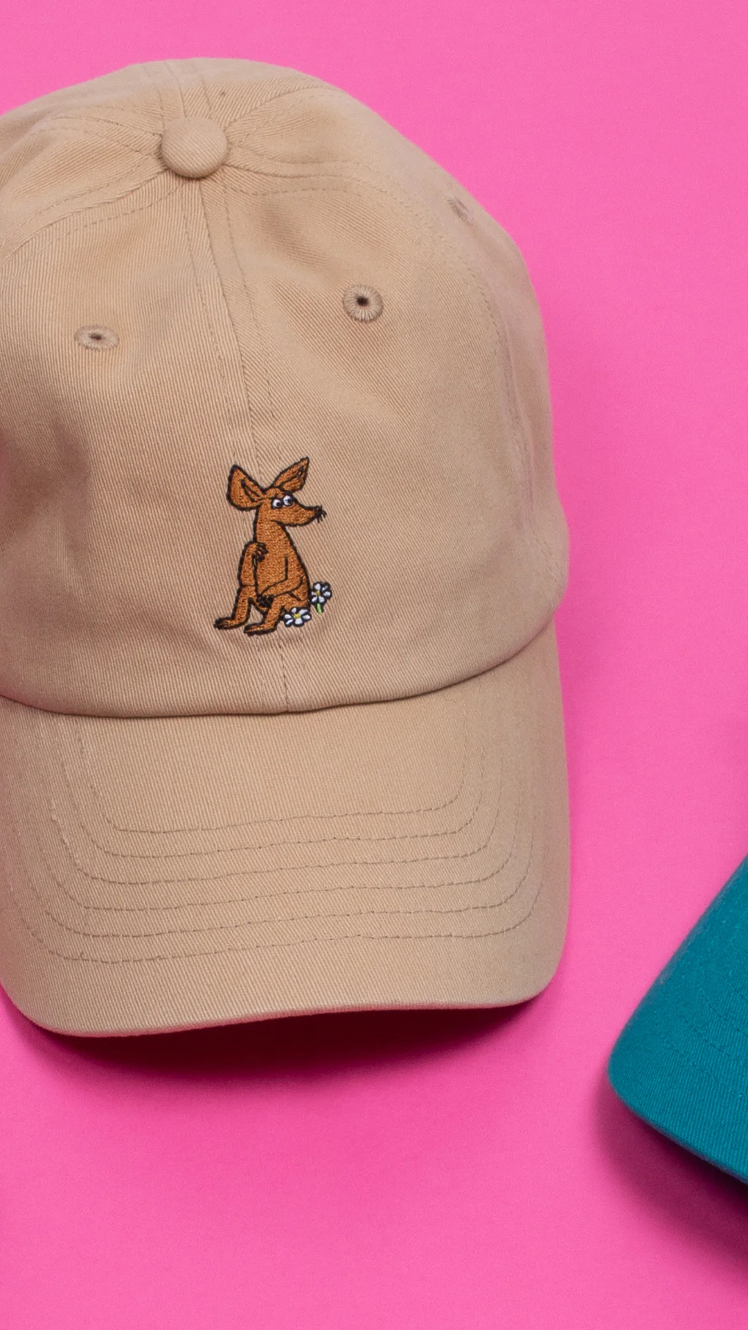 Moomin by NordicBuddies "Sniff" Täiskasvanute Nokamüts - Liivakarva roosal taustal