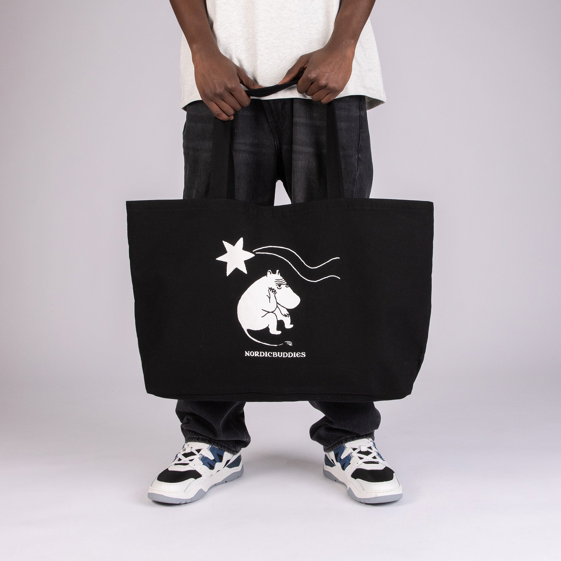Moomin by NordicBuddies XXL Novellikott – Must