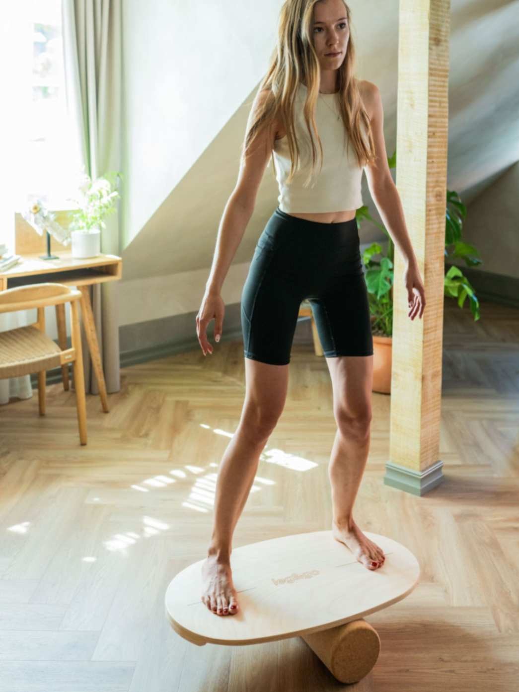 leg&go ümmargune tasakaalulaud treeningrulliga - Logo keskel