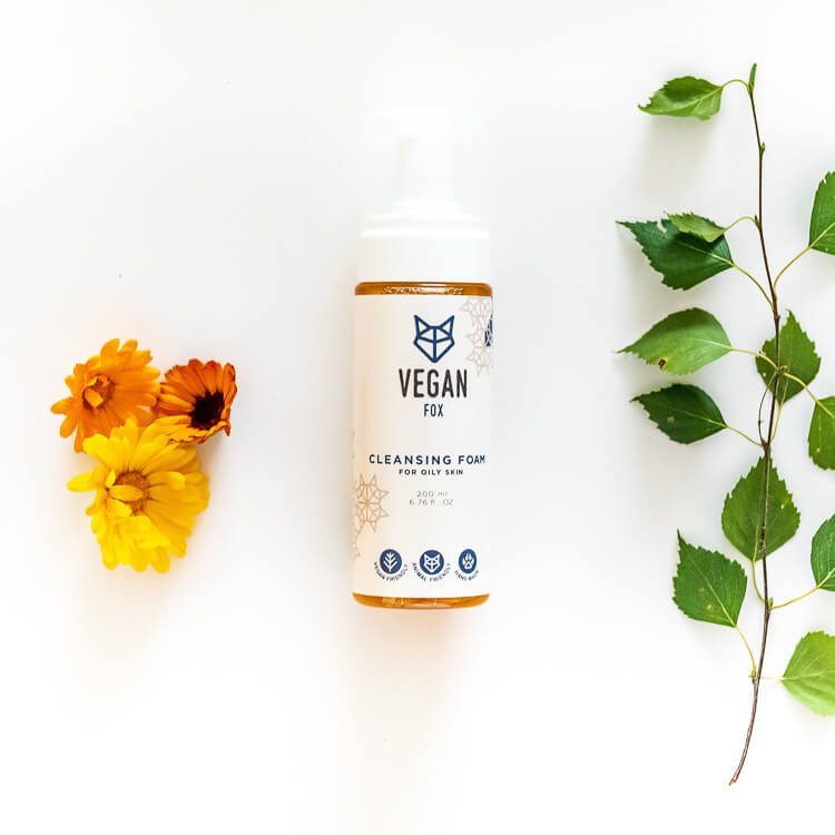 Vegan Fox kasvojen puhdistusvaahto rasvaiselle ja sekaiholle, 200 ml