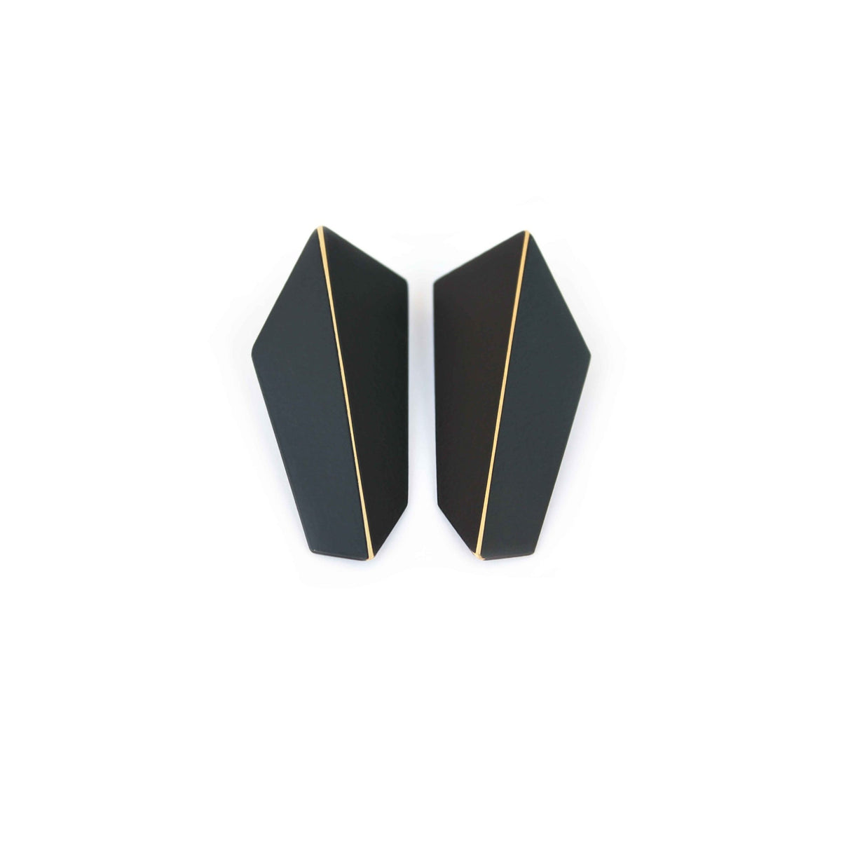 Lisa Kroeber Jewellery FOLDED VERTICAL kõrvarõngad