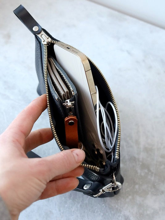 POUCH Wallet with Wrist Strap - Black Alligator