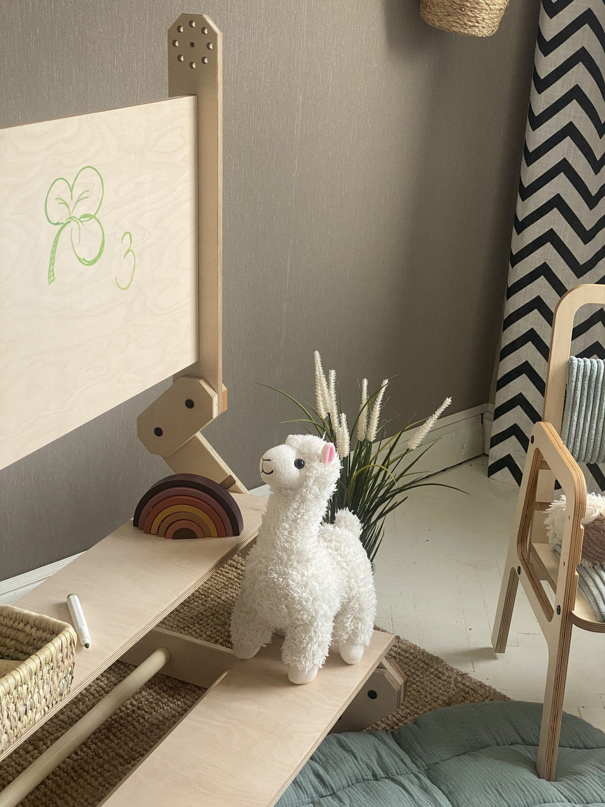 LUULA Montessori ronimiskomplekt, laud ja joonistustahvel NABU