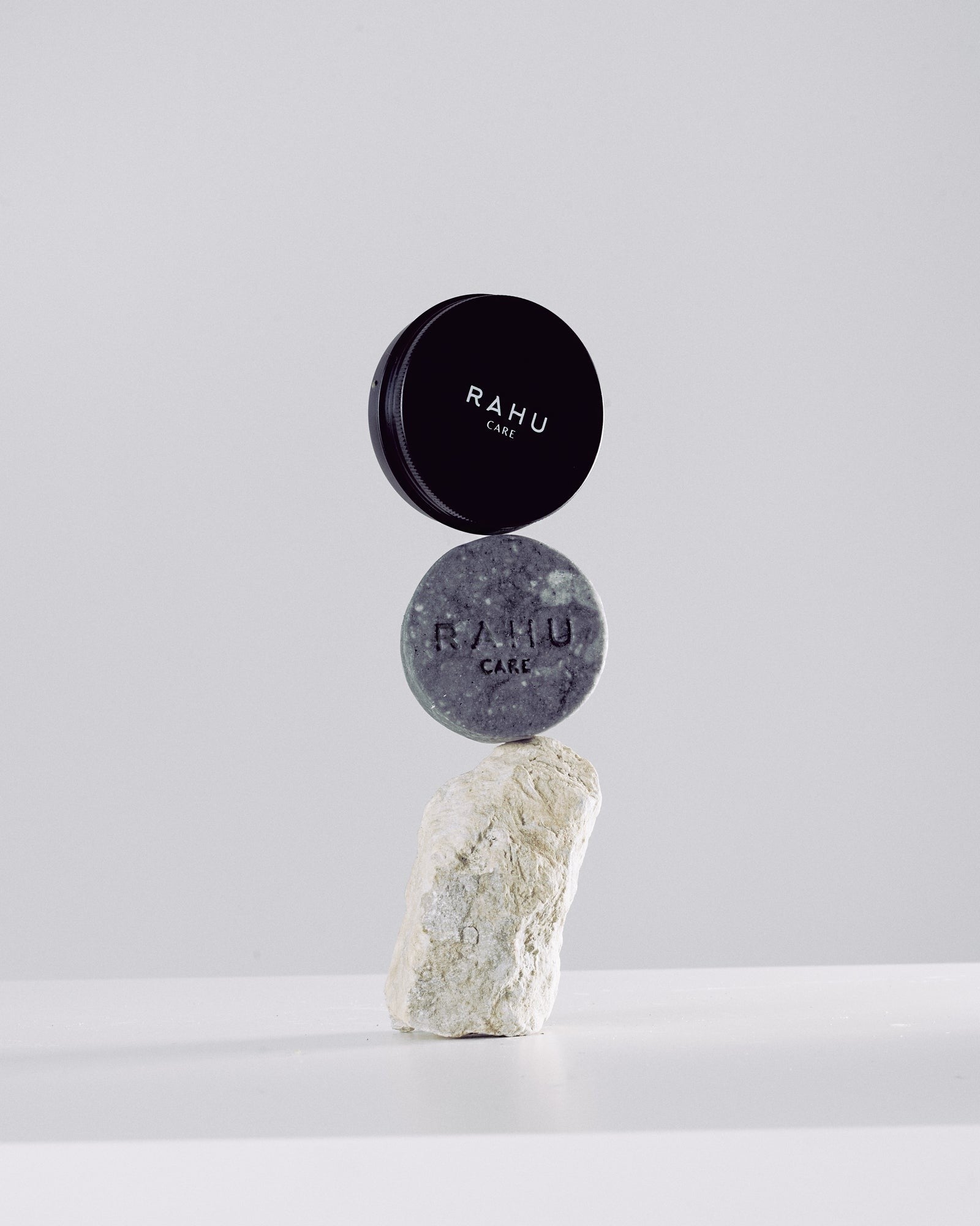 UNISEX Prebiotic Solid Shampoo With Maca Extract