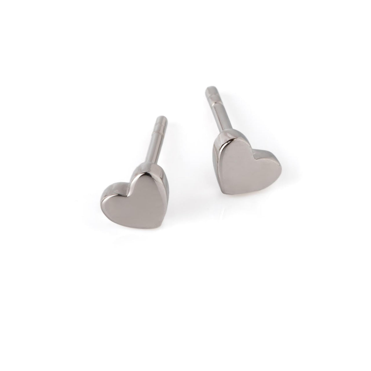 MyaMoon "Shiny Heart" südamekujulised kõrvarõngad – 925 hõbe