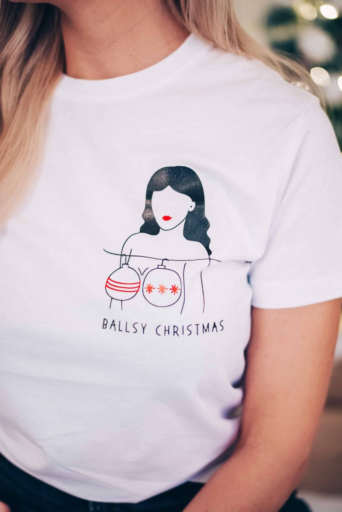 Black Giraffe Brand orgaanilisest puuvillast T-särk "Ballsy Christmas"