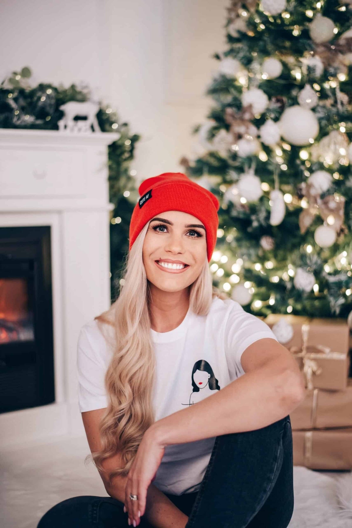 Black Giraffe Brand orgaanilisest puuvillast T-särk "Ballsy Christmas"