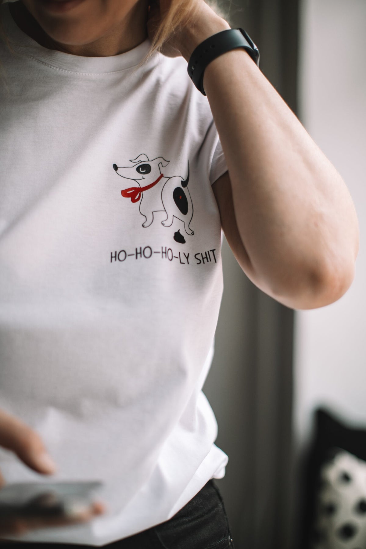 Black Giraffe Brand orgaanilisest puuvillast T-särk "Ho-ho-ho holy sh*t!"