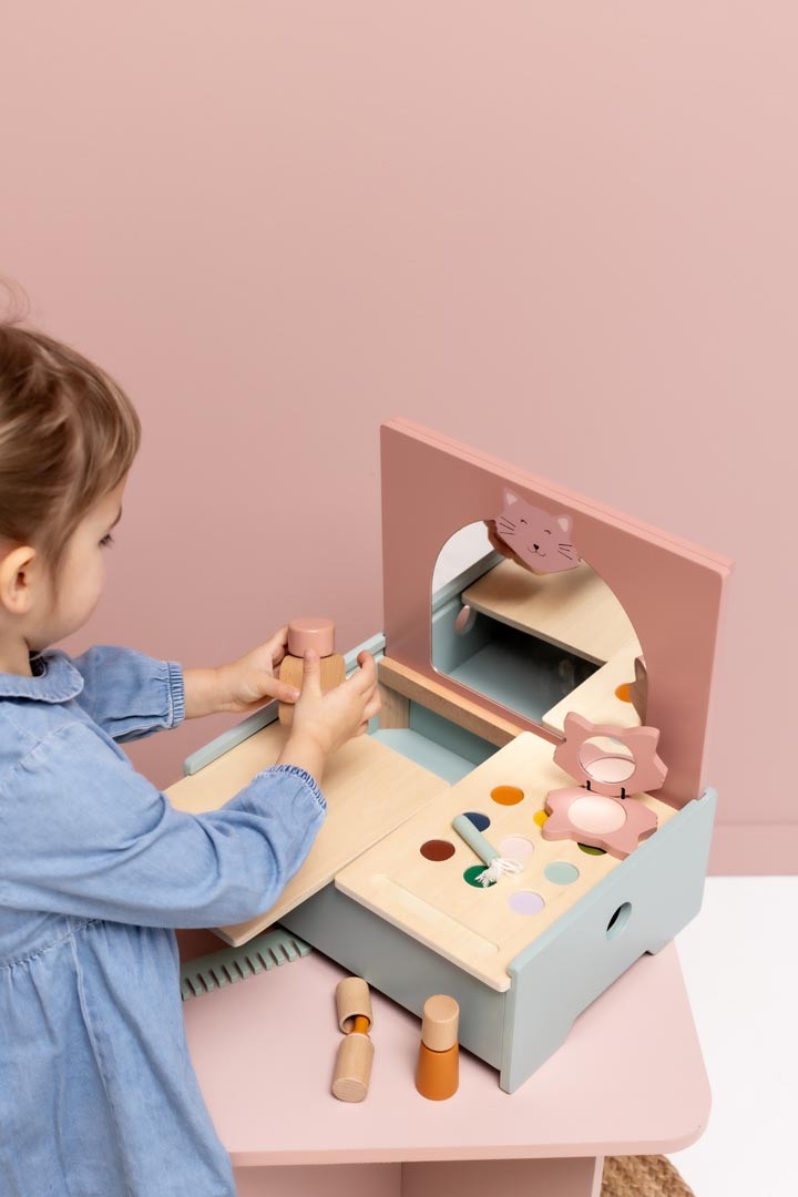 Trixie Baby puidust meigilaua mängukomplekt