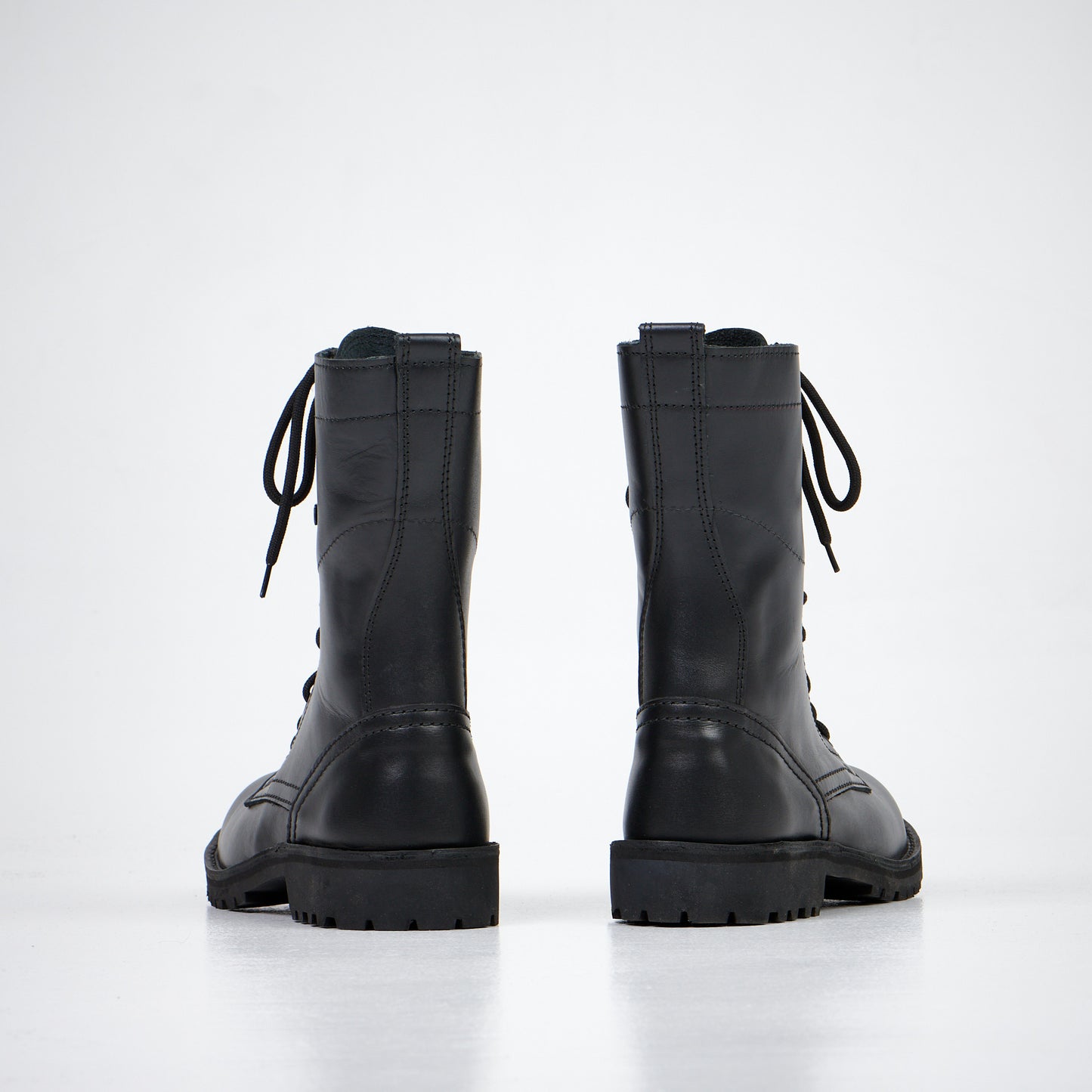 AIPI-2 Kästiö Boots