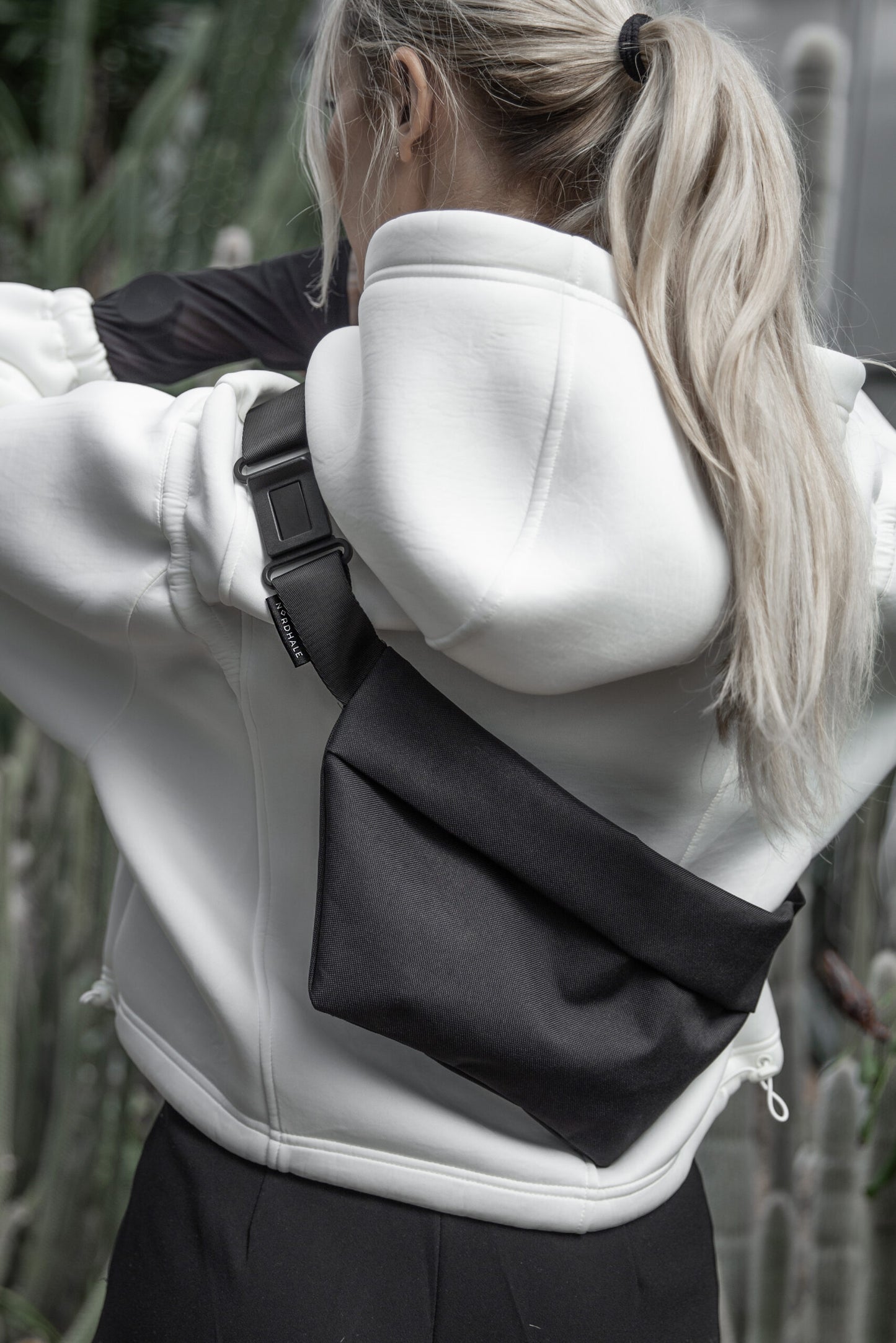 Nordhale "OSLO" Cross Body Kott - Must