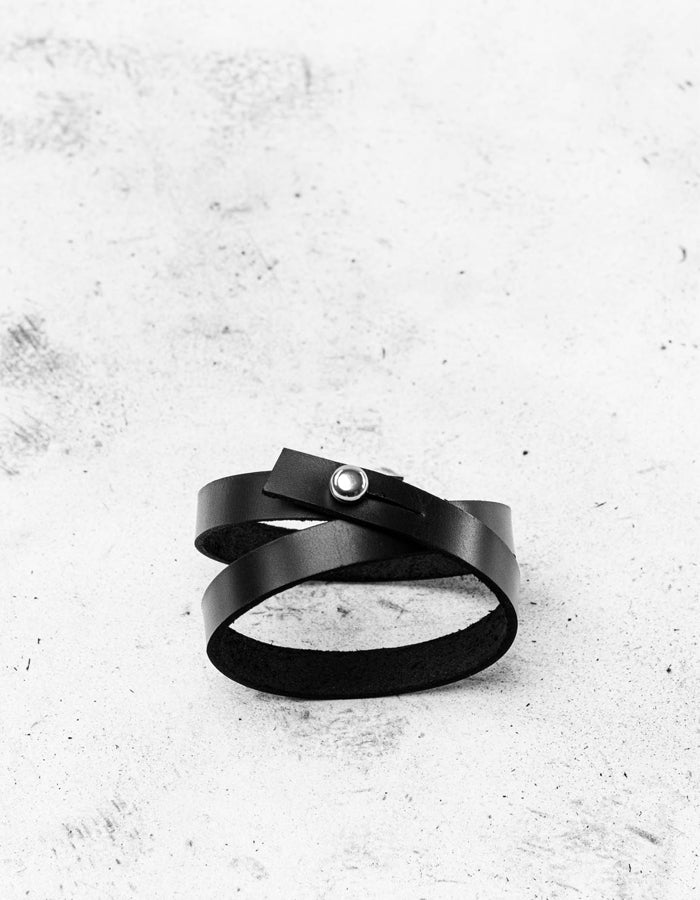 Stella Soomlais "Arm Your Arm" Nahast Käevõru x 2 naistele ja meestele