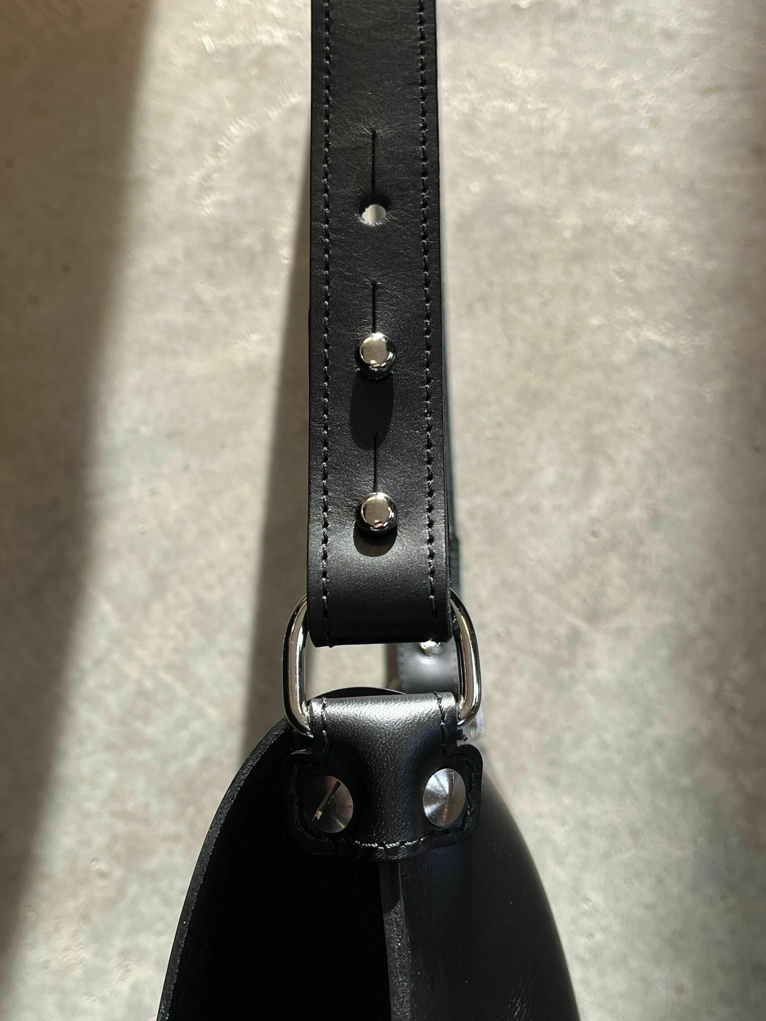 Stella Soomlais "Undercover Lover" Nahast Käekott handbag Details