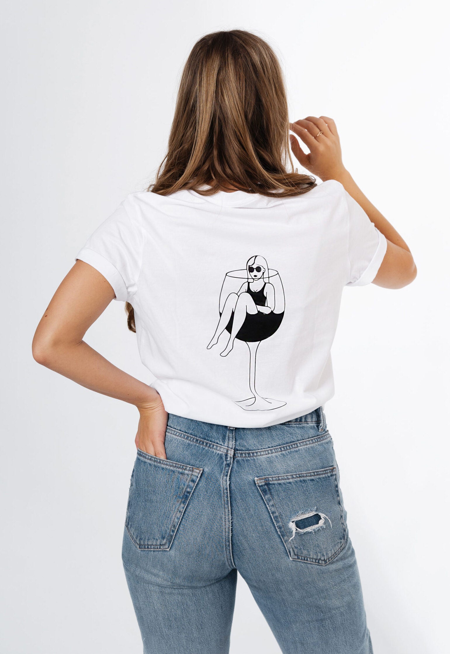 Black Giraffe Brand Mood: Need wine T-särk