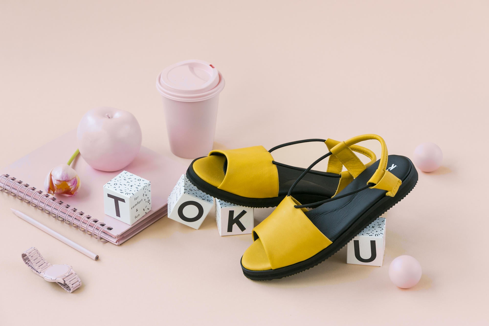 TOKU Berlin Sandaalid - Kollane